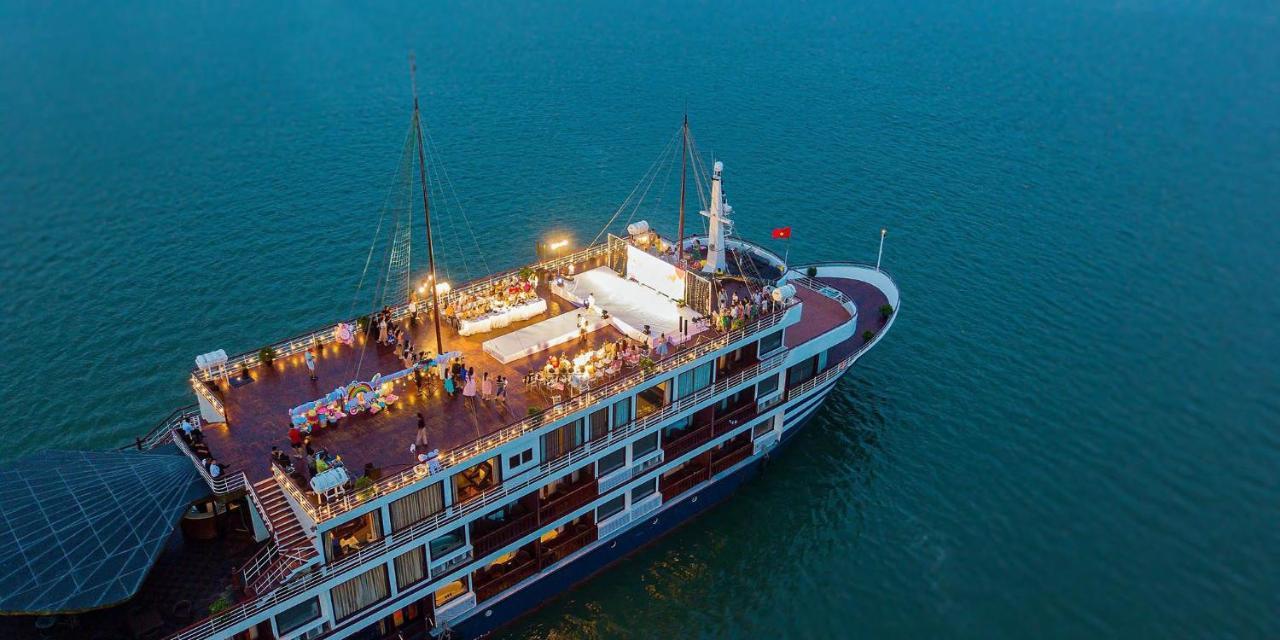 Erina Cruise By Hag Hotel Ha Long Exterior photo