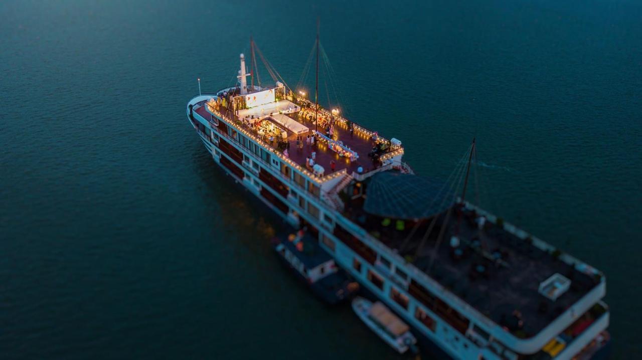 Erina Cruise By Hag Hotel Ha Long Exterior photo